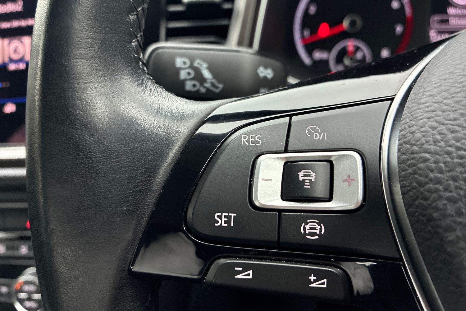 Used Volkswagen T-Roc 2019 for sale - 77388489: Photo 19