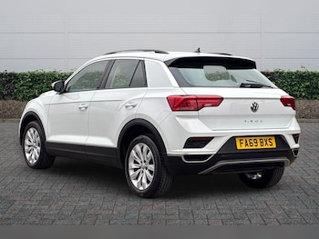 Used Volkswagen T-Roc 2019 for sale - 77388489: Photo