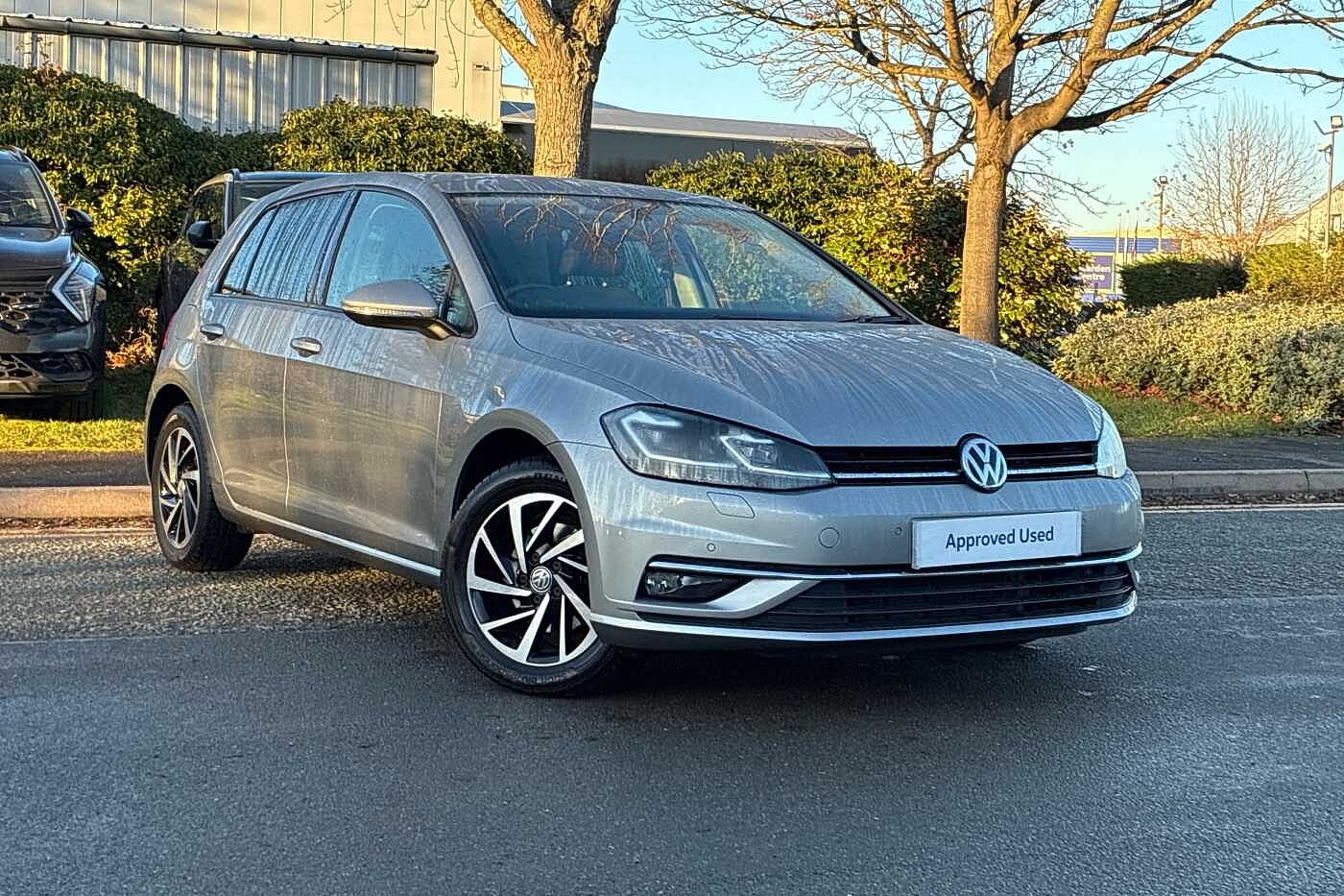 Used Volkswagen Golf 2020 for sale - 76800716: Photo 1