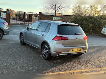 Used Volkswagen Golf 2020 for sale - 76800716: Photo