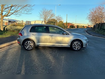 Used Volkswagen Golf 2020 for sale - 76800716: Photo