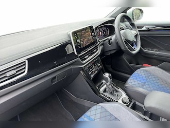 Used Volkswagen T-Roc 2025 for sale - 76837703: Photo