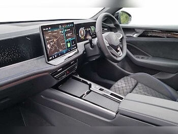 Used Volkswagen Passat 2025 for sale - 76837798: Photo