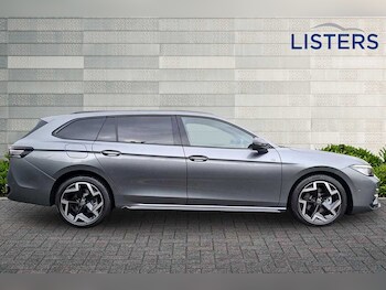 Used Volkswagen Passat 2025 for sale - 76837798: Photo