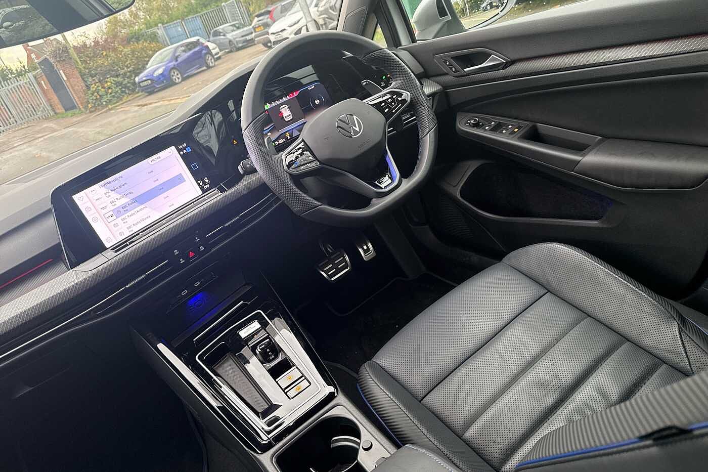 Used Volkswagen Golf 2023 for sale - 77177332: Photo 2