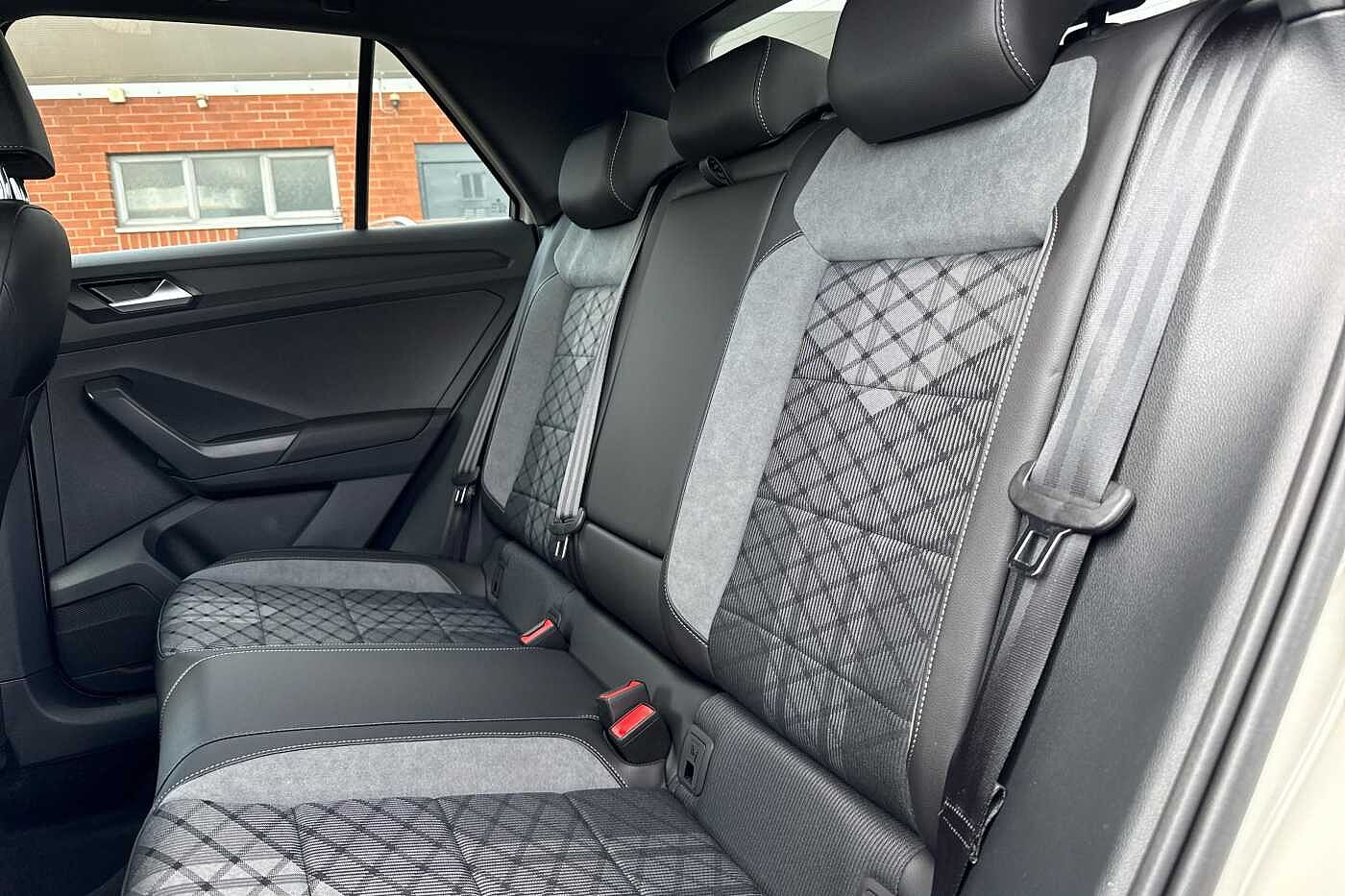 Used Volkswagen T-Roc 2025 for sale - 77177523: Photo 11