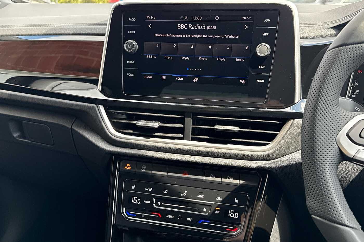 Used Volkswagen T-Roc 2025 for sale - 77177523: Photo 9