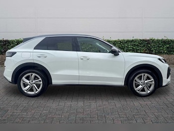 Used Volkswagen T-Roc 2026 for sale - 79108126: Photo