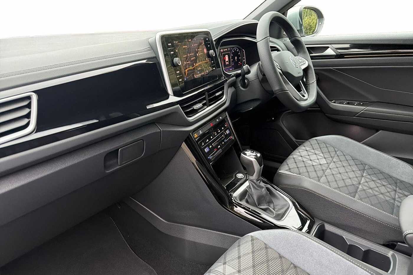 Used Volkswagen T-Roc 2025 for sale - 77176573: Photo 2