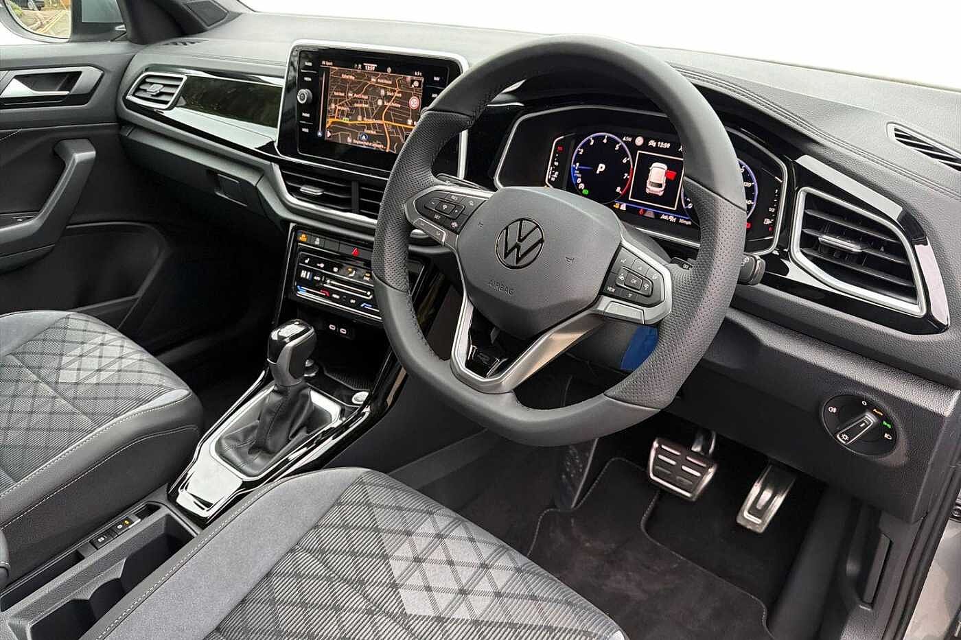 Used Volkswagen T-Roc 2025 for sale - 77176573: Photo 6