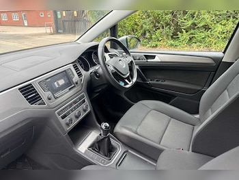 Used Volkswagen Golf SV 2016 for sale - 76111243: Photo 2