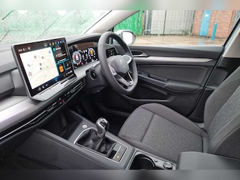 Used Volkswagen Golf 2025 for sale - 76800389: Photo