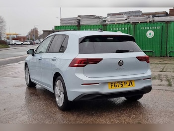 Used Volkswagen Golf 2025 for sale - 76800389: Photo