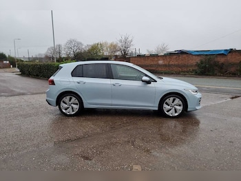 Used Volkswagen Golf 2025 for sale - 76800389: Photo