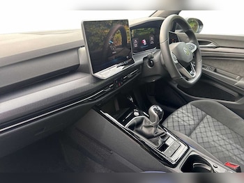 Used Volkswagen Golf 2025 for sale - 79050743: Photo