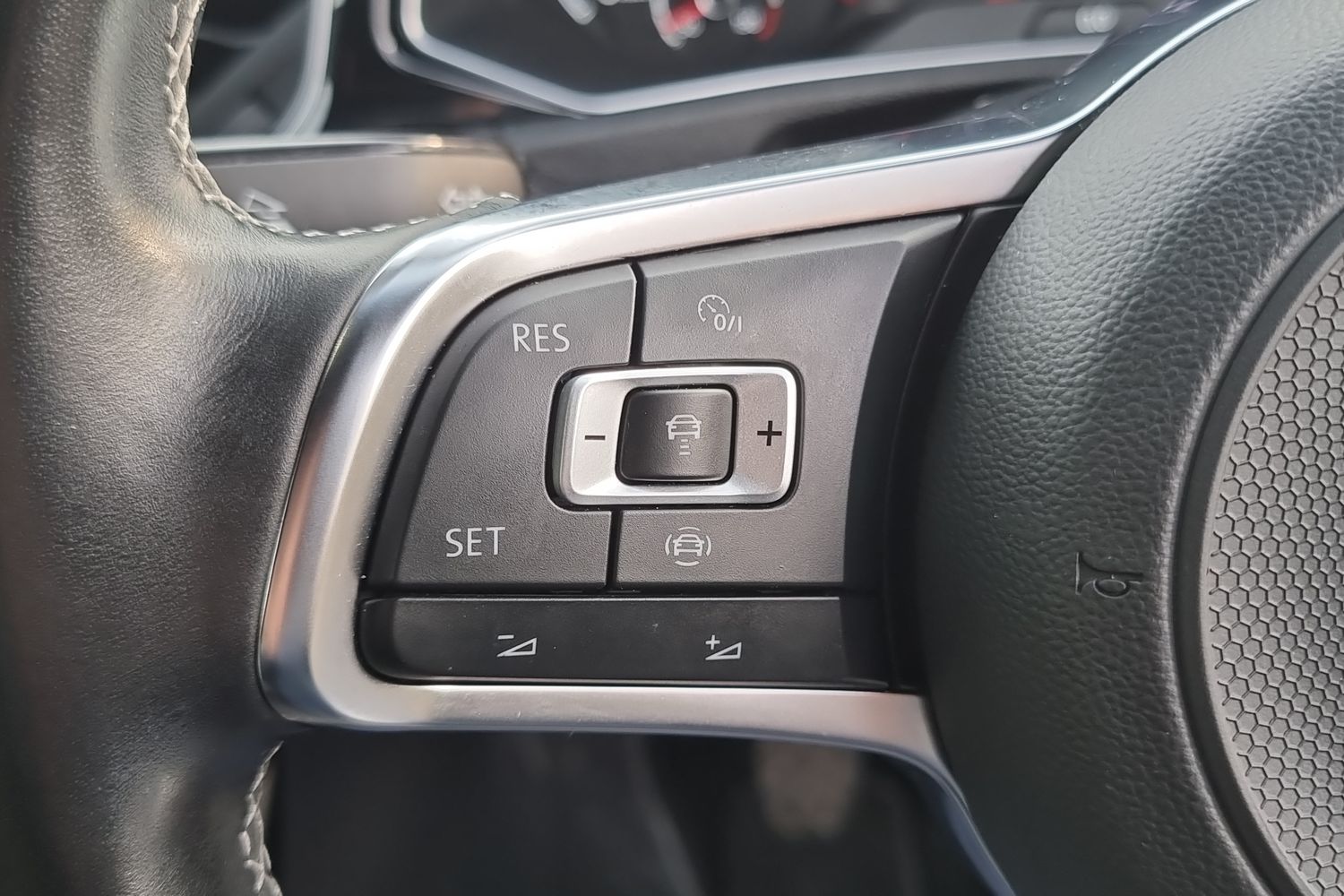 Used Volkswagen T-Roc 2021 for sale - 76800414: Photo 13