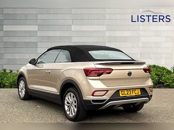 Used Volkswagen T-Roc 2023 for sale - 76350508: Photo