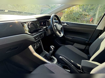 Used Volkswagen Polo 2022 for sale - 76111140: Photo 2