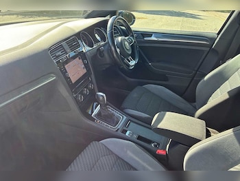 Used Volkswagen Golf 2020 for sale - 76434261: Photo