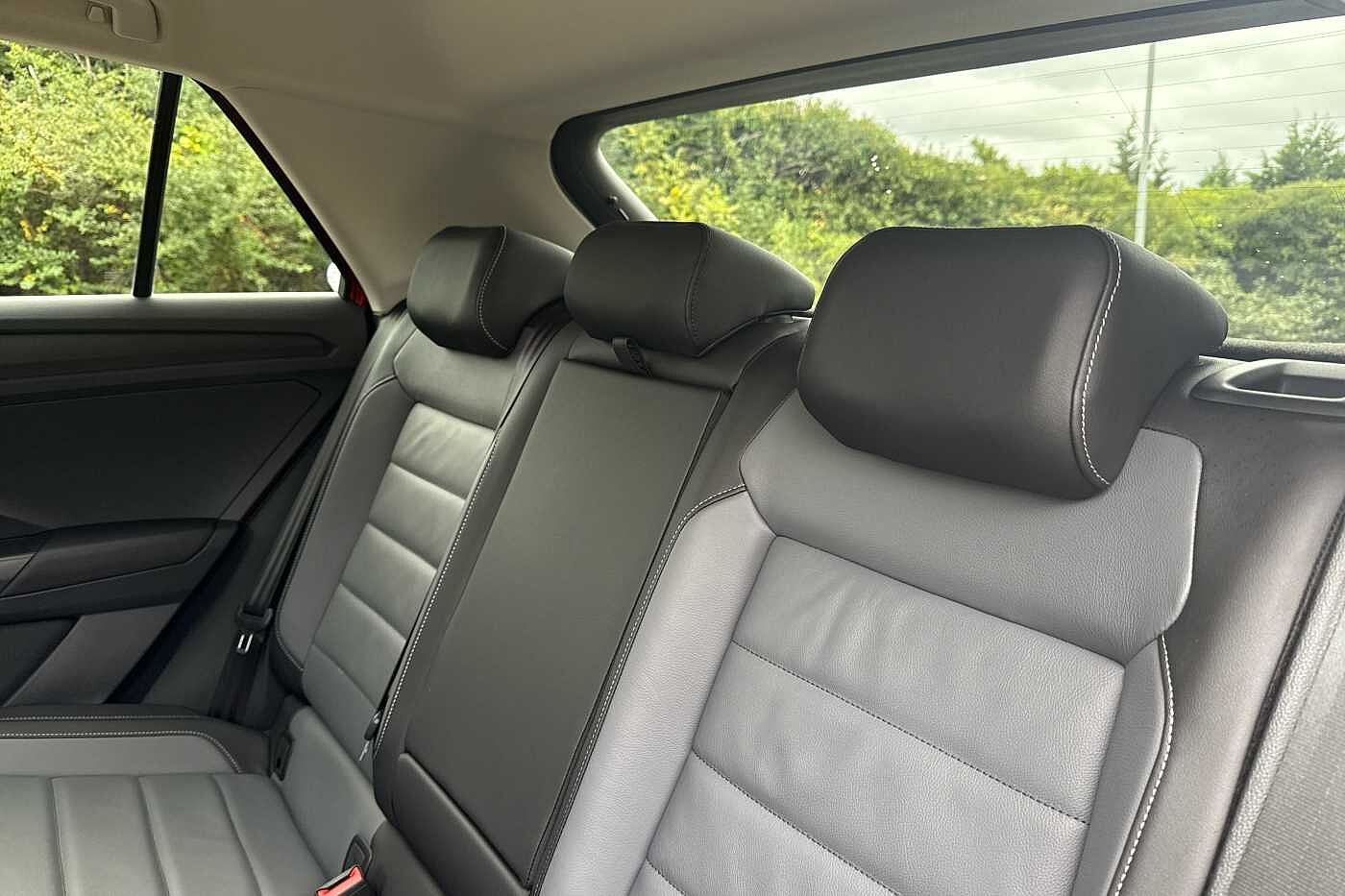 Used Volkswagen T-Roc 2022 for sale - 76315670: Photo 11