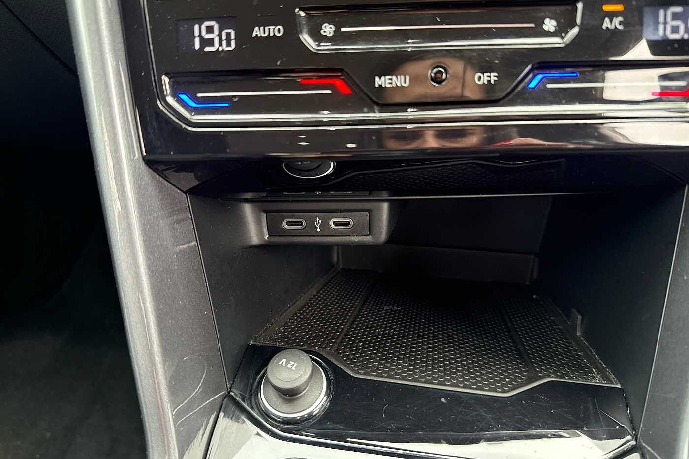 Used Volkswagen T-Roc 2022 for sale - 76315670: Photo 16