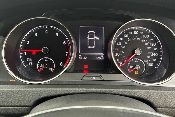 Used Volkswagen Golf 2019 for sale - 76190604: Photo 7