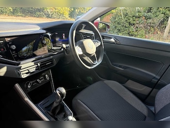 Used Volkswagen Polo 2022 for sale - 76111446: Photo 2