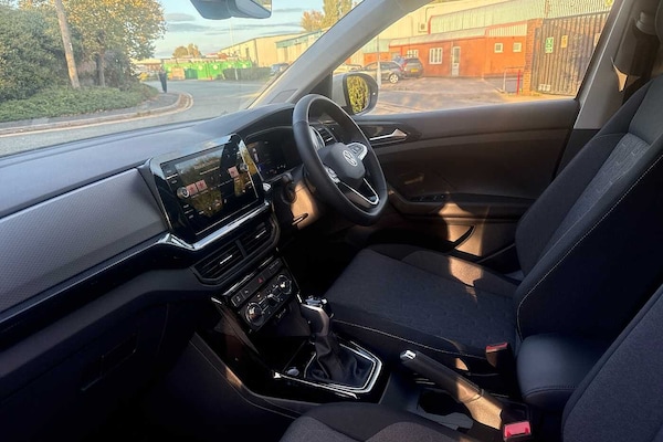 Used Volkswagen T-Cross 2025 for sale - 76168435: Photo 2