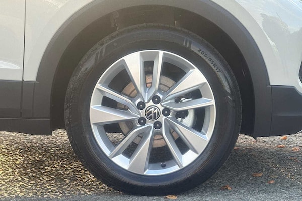 Used Volkswagen T-Cross 2025 for sale - 76168435: Photo 5