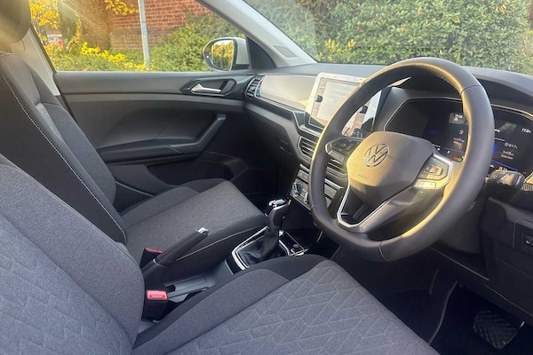 Used Volkswagen T-Cross 2025 for sale - 76168435: Photo 6