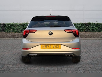 Used Volkswagen Polo 2024 for sale - 76800367: Photo