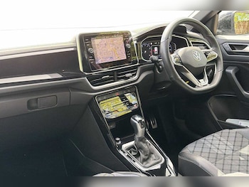 Used Volkswagen T-Roc 2023 for sale - 78220636: Photo