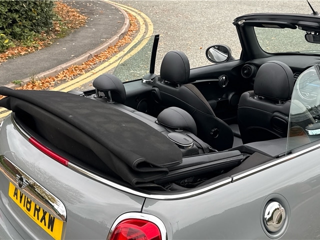 Used MINI Convertible 2018 for sale - 76139739: Photo 12