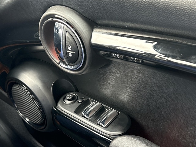Used MINI Convertible 2018 for sale - 76139739: Photo 28