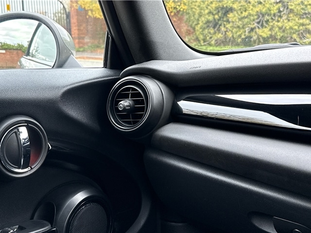 Used MINI Convertible 2018 for sale - 76139739: Photo 29