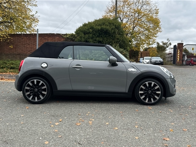 Used MINI Convertible 2018 for sale - 76139739: Photo 3