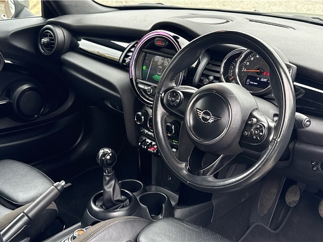 Used MINI Convertible 2018 for sale - 76139739: Photo 4