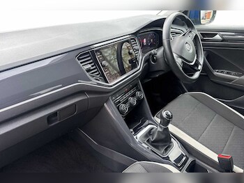 Used Volkswagen T-Roc 2020 for sale - 78363727: Photo