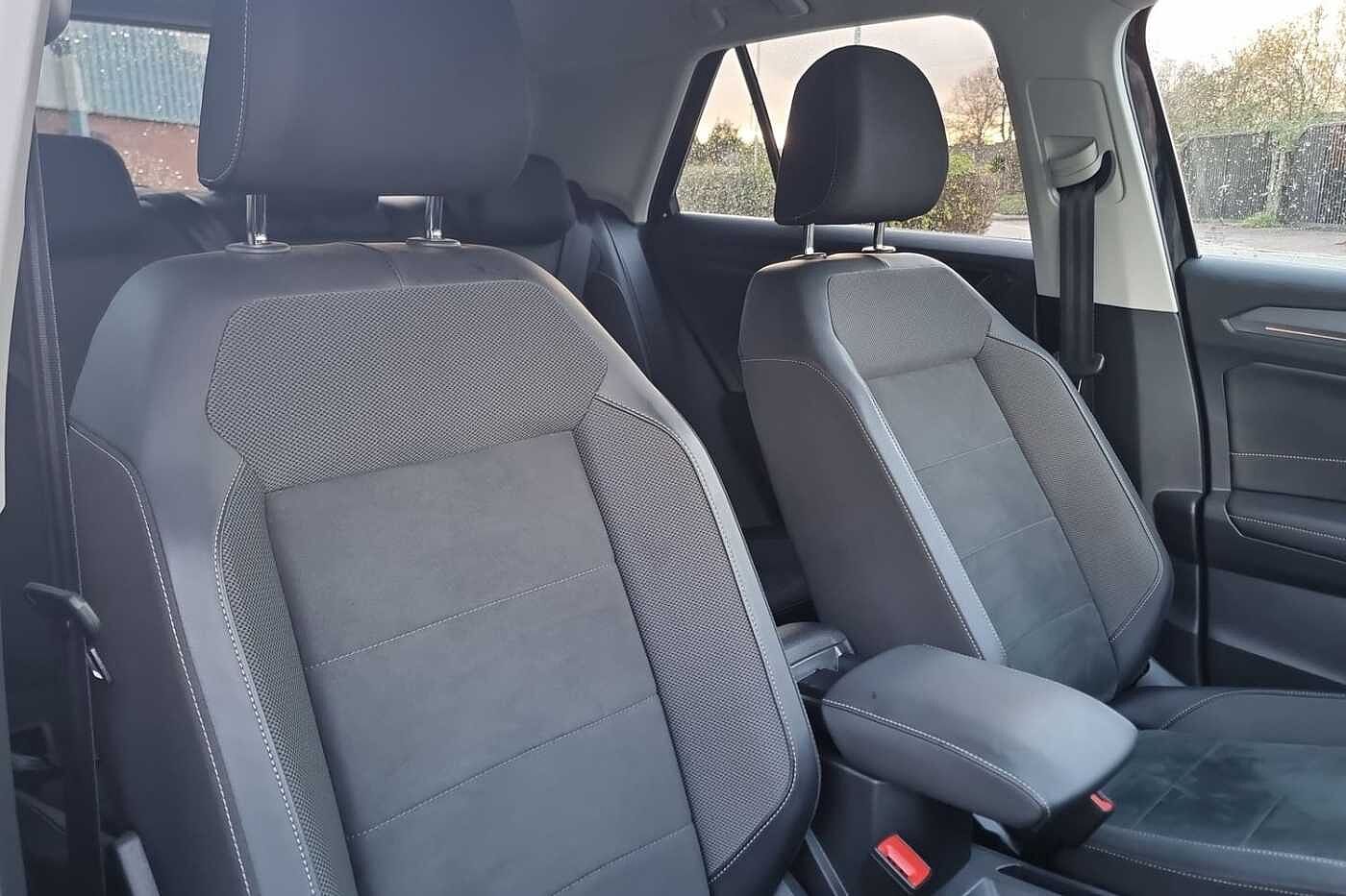 Used Volkswagen T-Roc 2024 for sale - 77176839: Photo 19