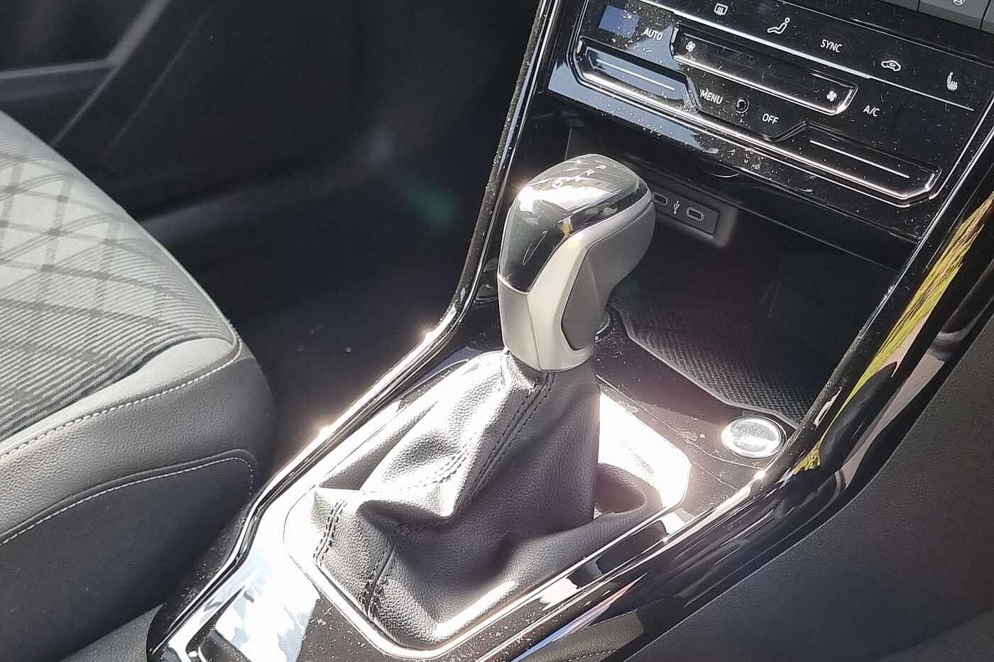 Used Volkswagen T-Roc 2022 for sale - 76110780: Photo 10