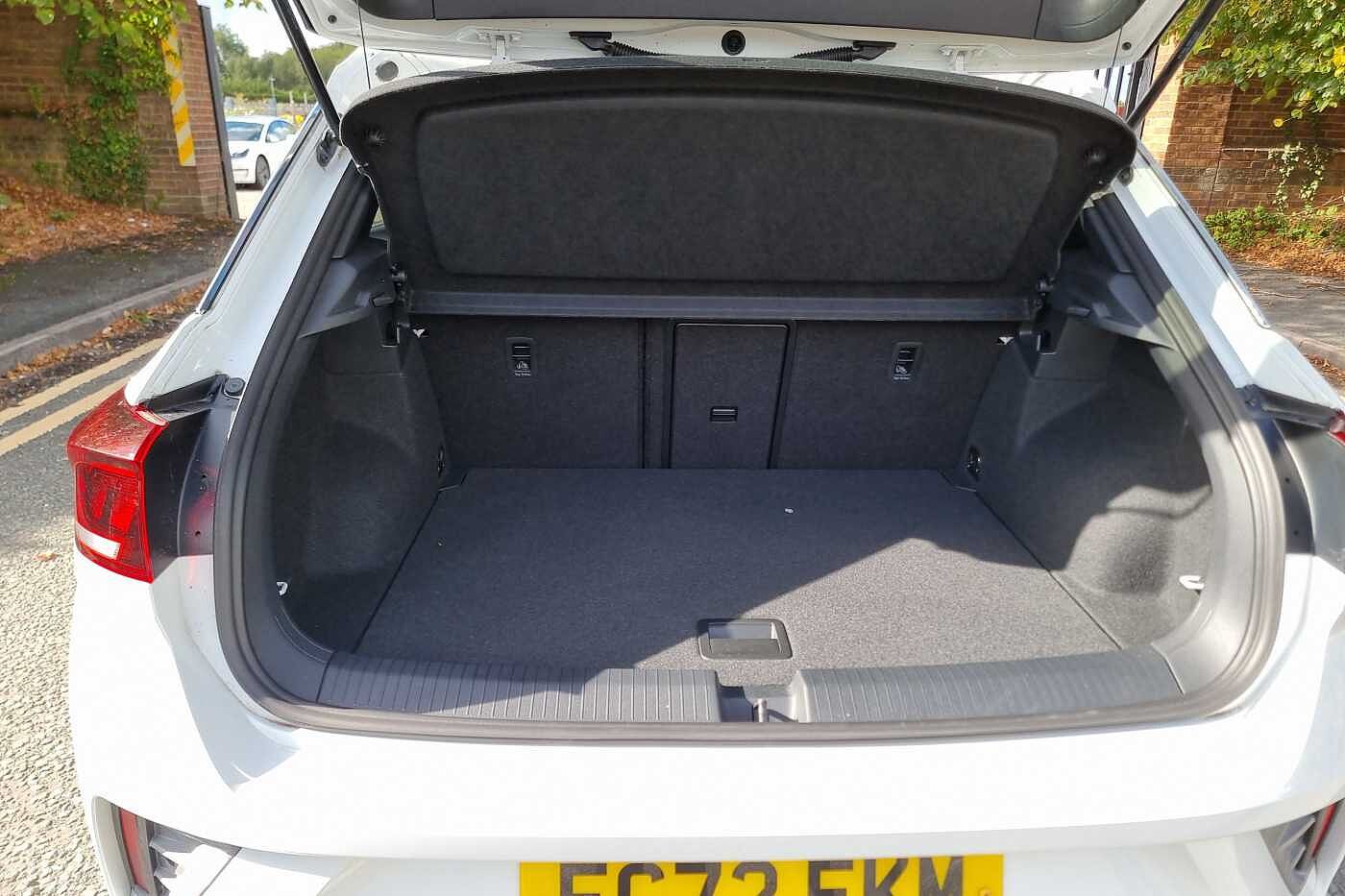 Used Volkswagen T-Roc 2022 for sale - 76110780: Photo 12