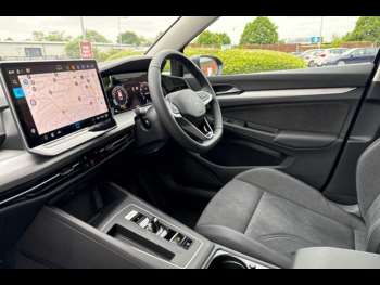 Used Volkswagen Golf 2025 for sale - 74600773: Photo