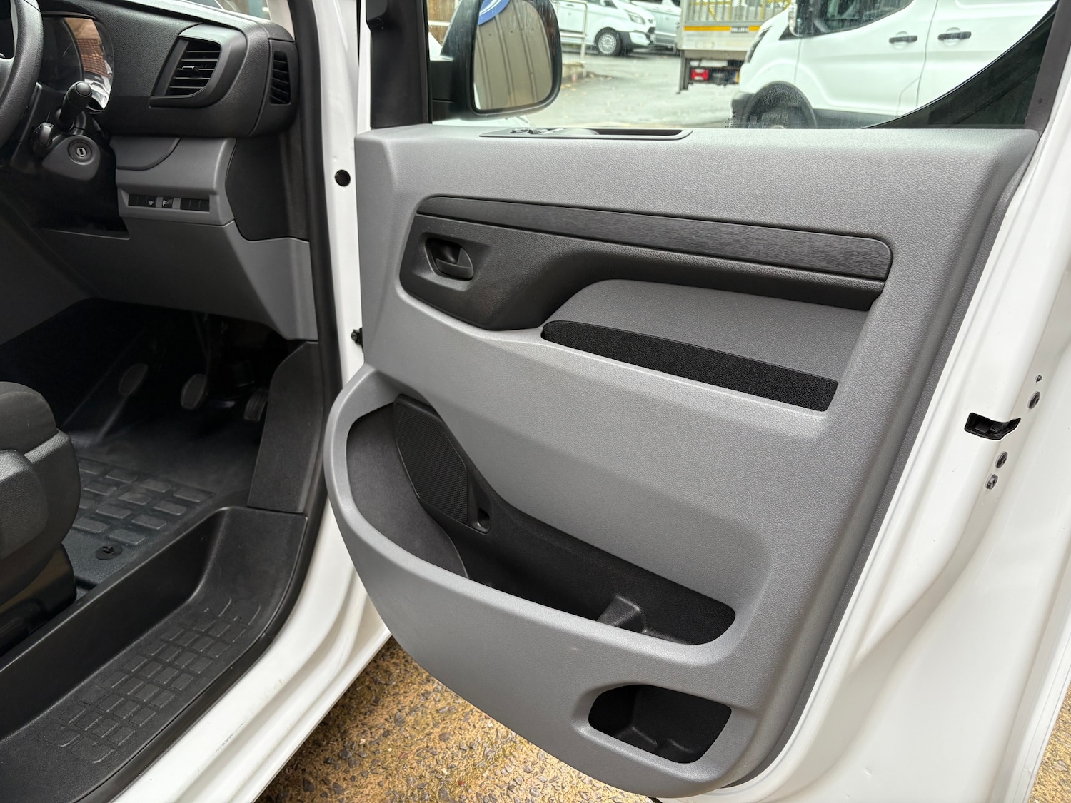 Used Citroen Dispatch 2022 for sale - 76494111: Photo 18