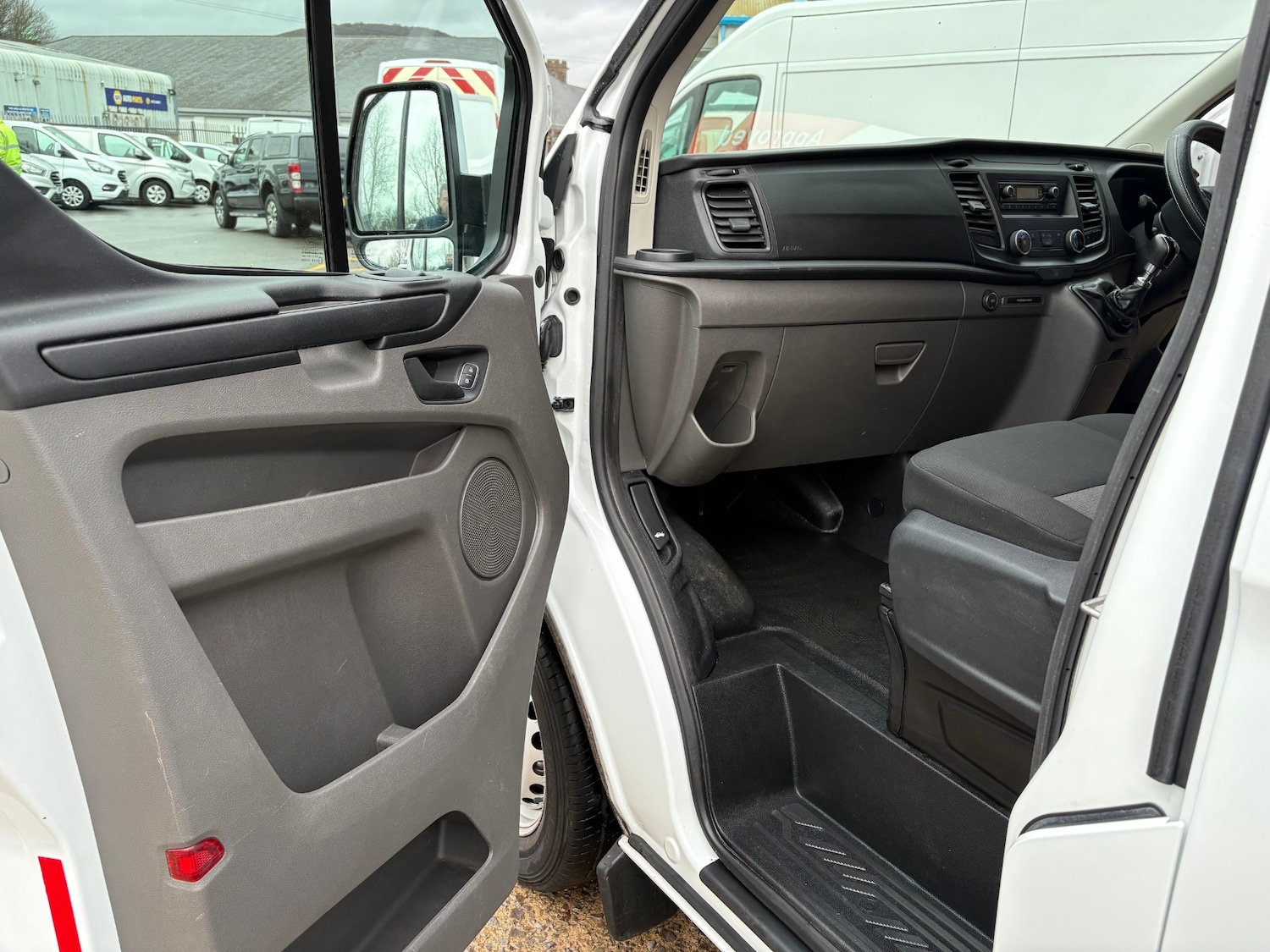 Used Ford Transit Custom 2018 for sale - 77025649: Photo 12