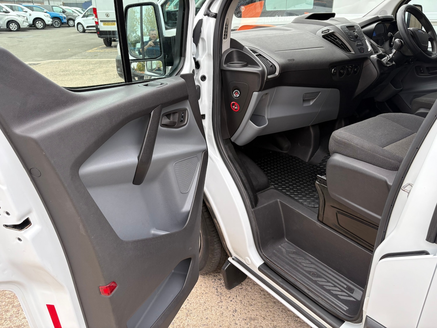 Used Ford Transit Custom 2015 for sale - 76288658: Photo 10