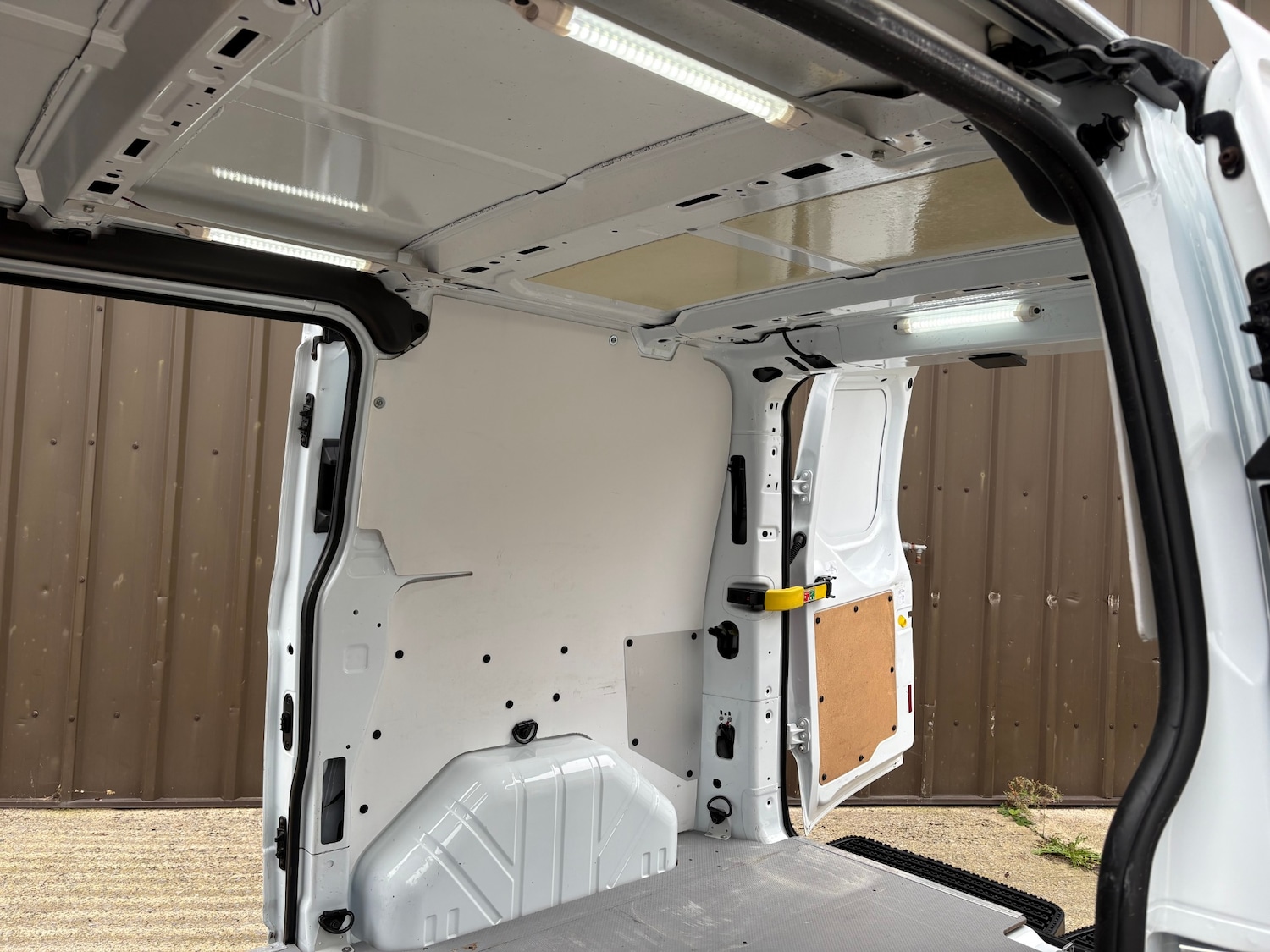 Used Ford Transit Custom 2015 for sale - 76288658: Photo 21