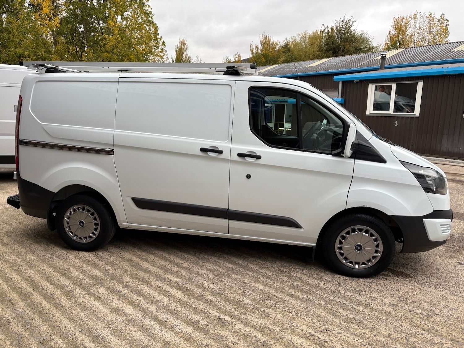 Used Ford Transit Custom 2015 for sale - 76288658: Photo 4