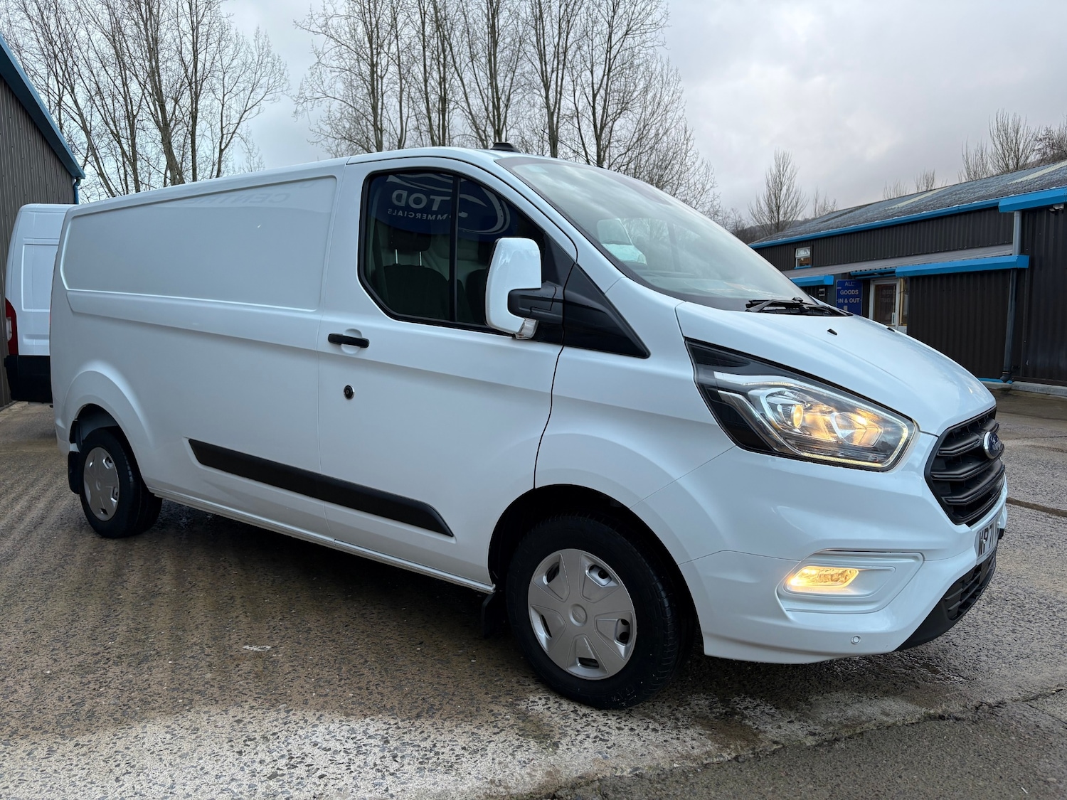 Used Ford Transit Custom 2022 for sale - 77262261: Photo 2
