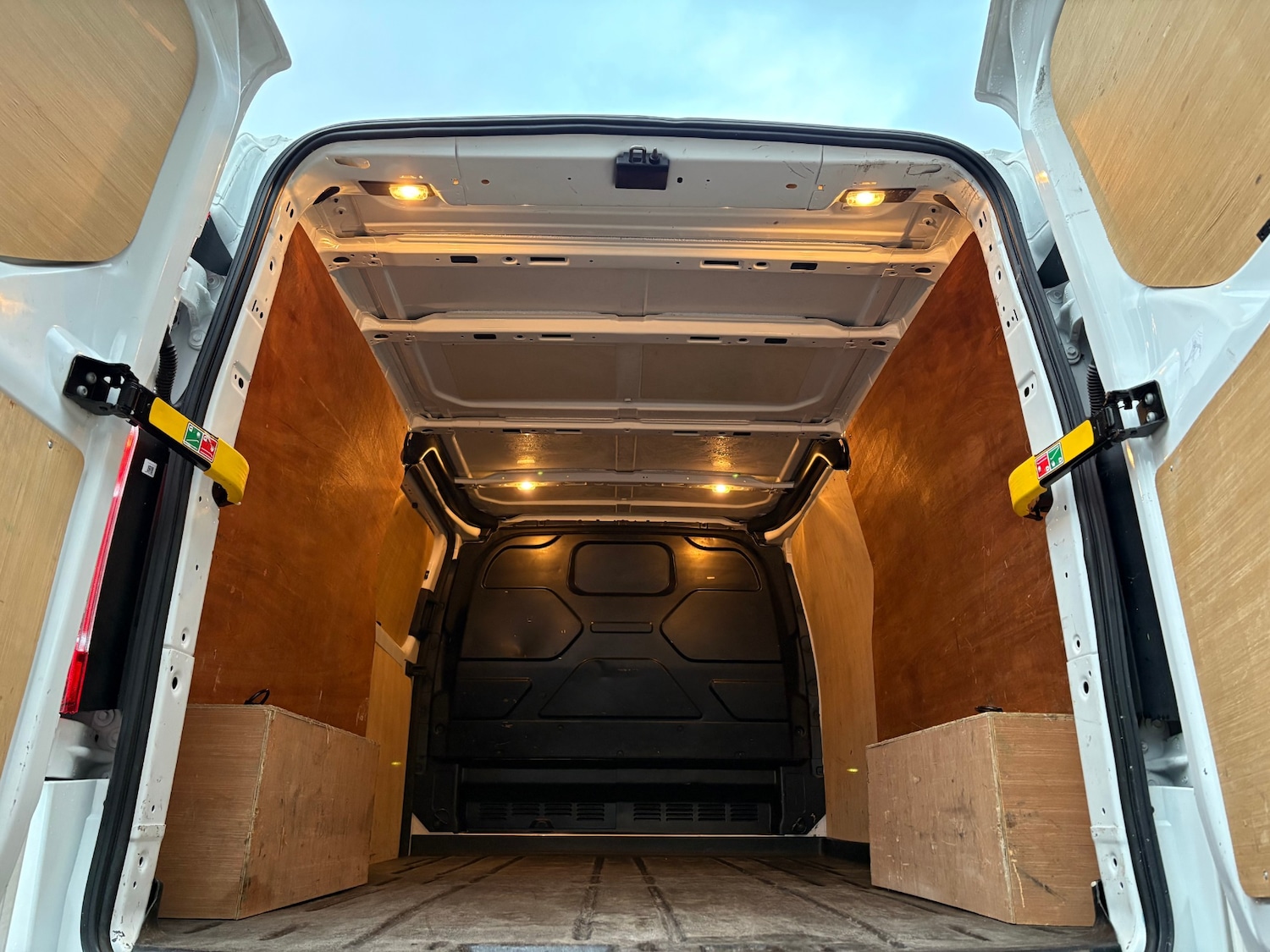 Used Ford Transit Custom 2022 for sale - 77262261: Photo 22