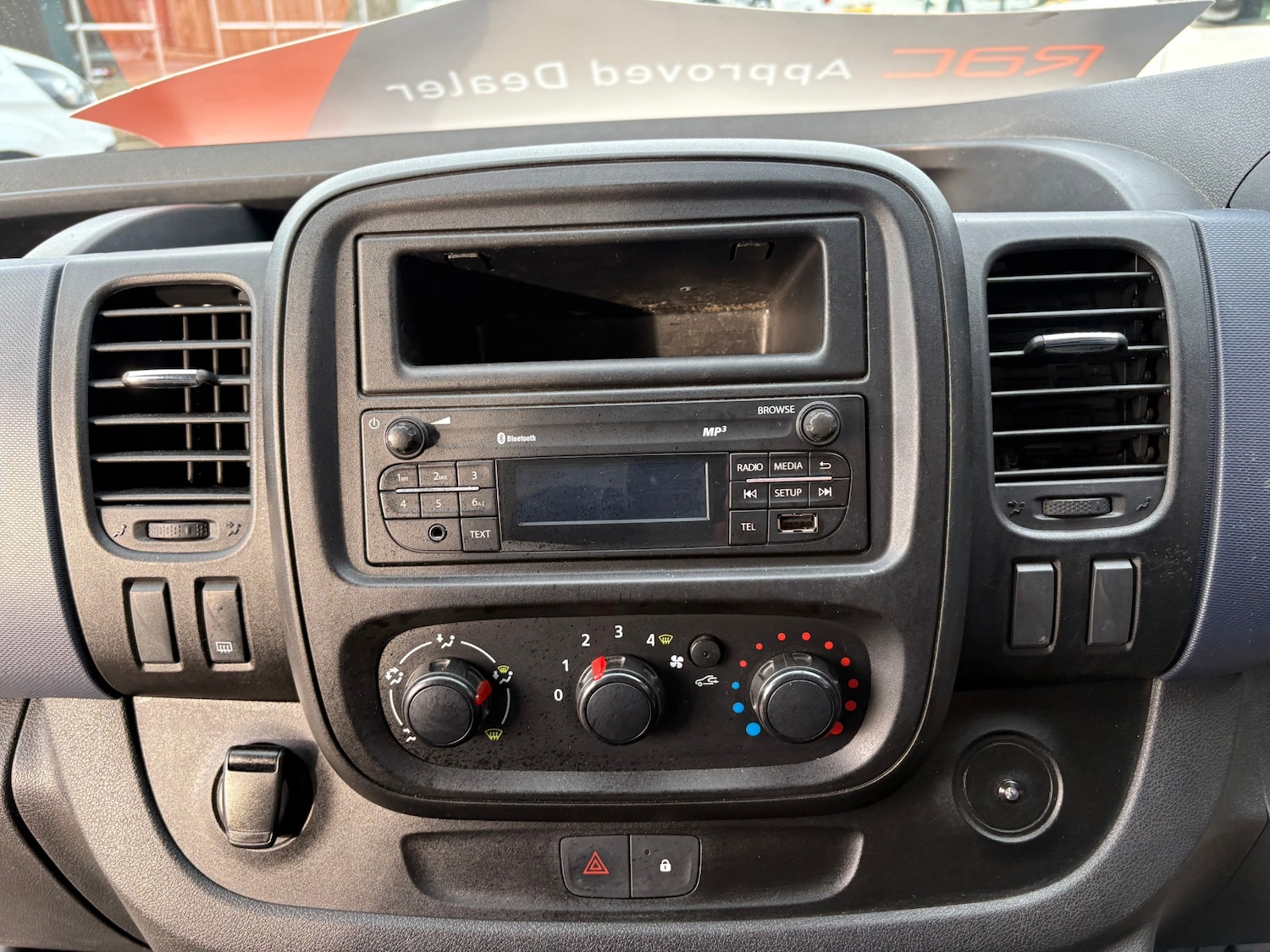 Used Vauxhall Vivaro 2018 for sale - 77199217: Photo 18